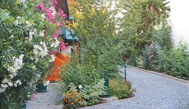 Hofansicht Gartenpension Fischl